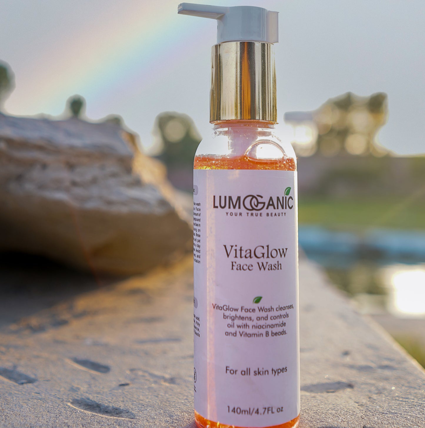 VitaGlow Face Wash
