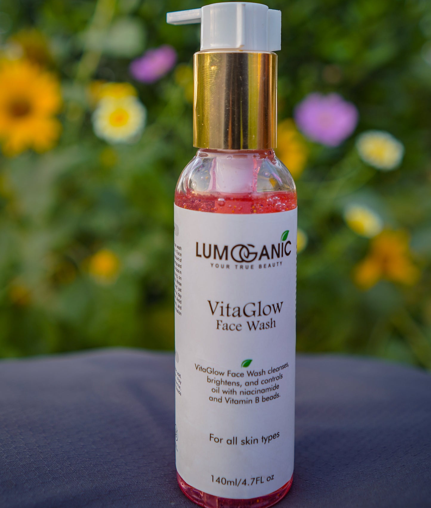 VitaGlow Face Wash
