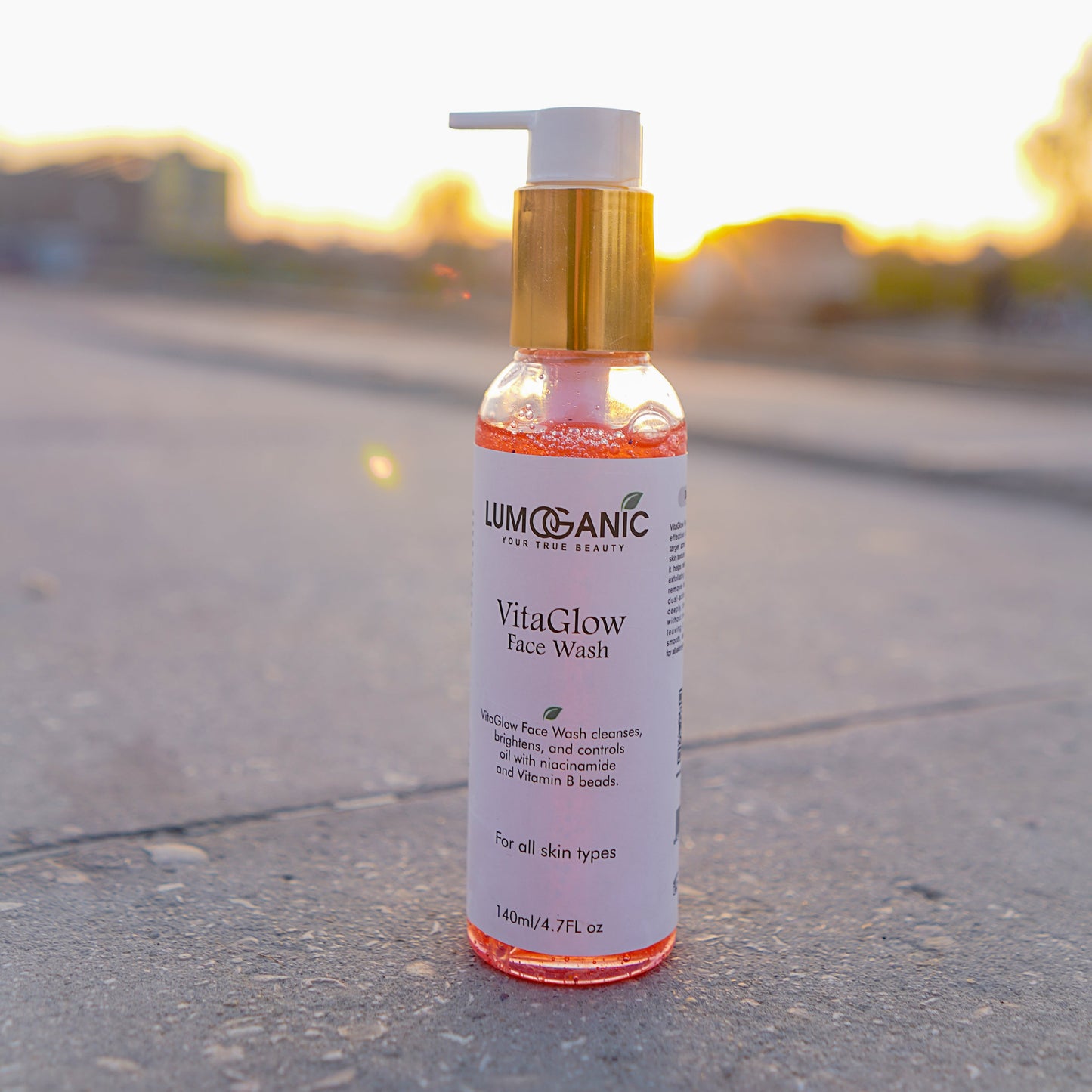 VitaGlow Face Wash