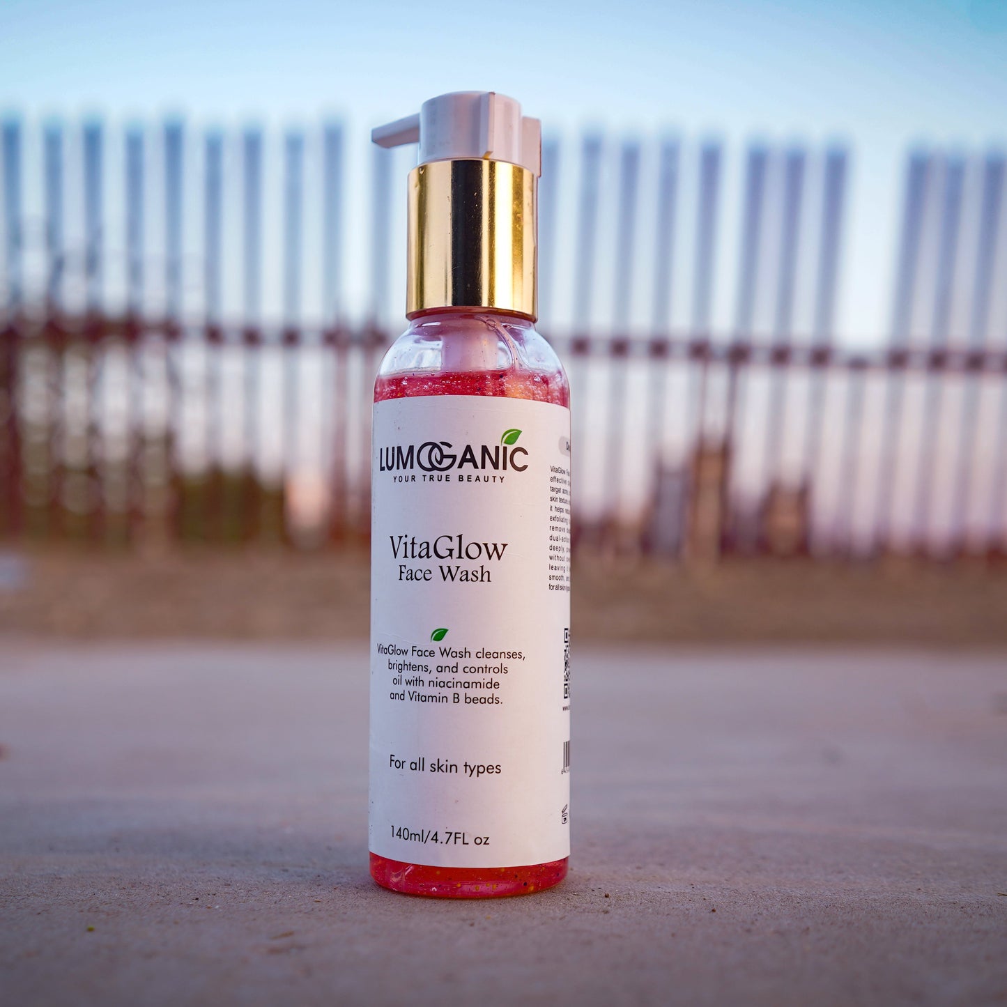 VitaGlow Face Wash